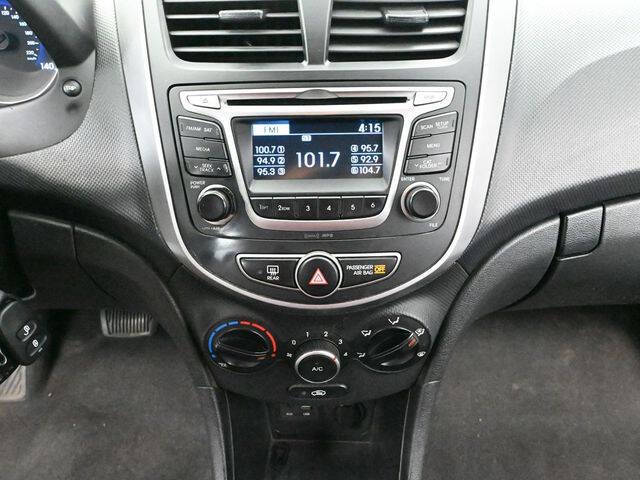 2017 Hyundai Accent SE