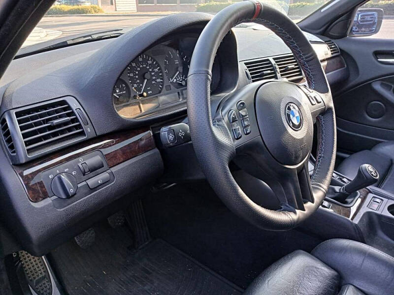 2004 BMW 3 Series 325i