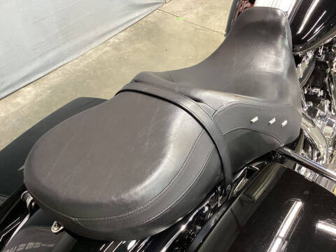 2010 Harley-Davidson® FLHR - Road King®