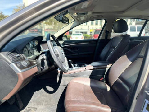 2015 BMW 5 Series 528i xDrive