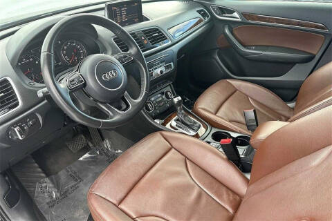 2017 Audi Q3 2.0T quattro Premium Plus