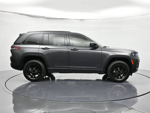 2026 Jeep Grand Cherokee Altitude