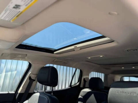 2022 GMC Acadia Denali