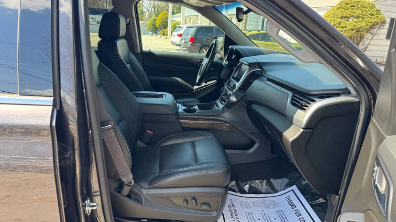 2017 Chevrolet Suburban LT