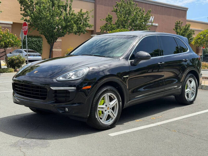 2016 Porsche Cayenne S E-Hybrid