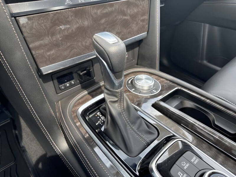 2023 Nissan Armada Platinum