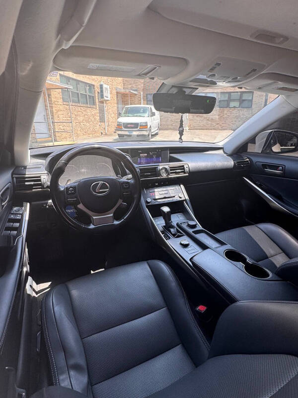 2017 Lexus IS 300