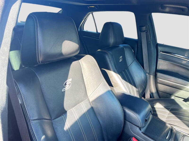 2022 Chrysler 300 S V6