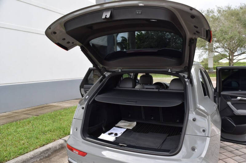 2022 Audi SQ5 3.0T quattro Premium Plus