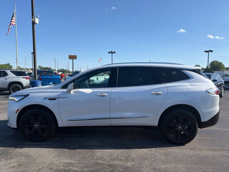 2023 Buick Enclave Essence
