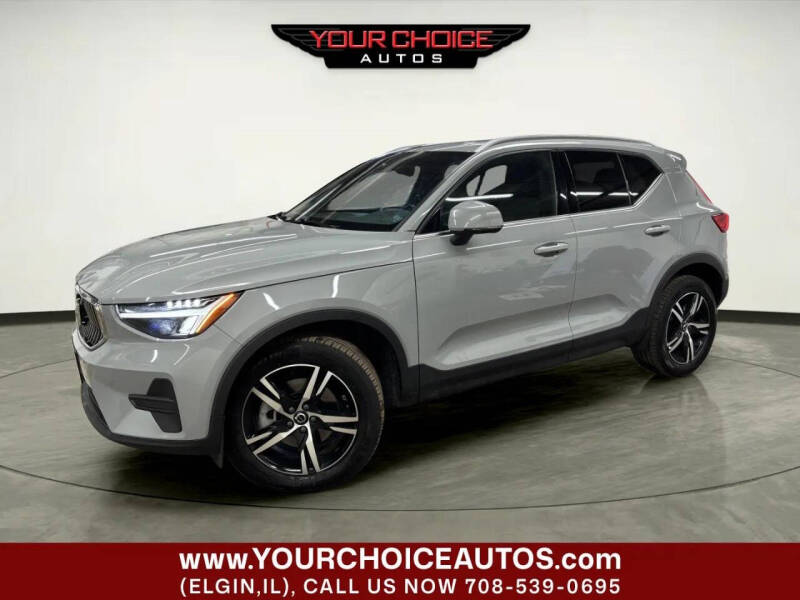2024 Volvo XC40 B5 Core Dark Theme