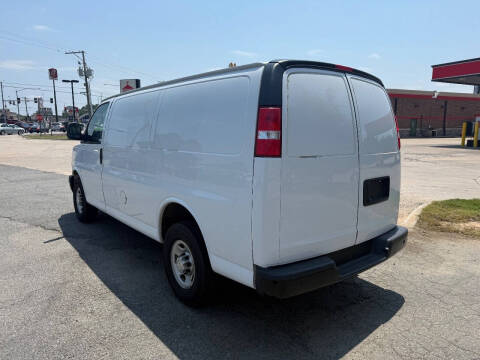 2021 Chevrolet Express 2500