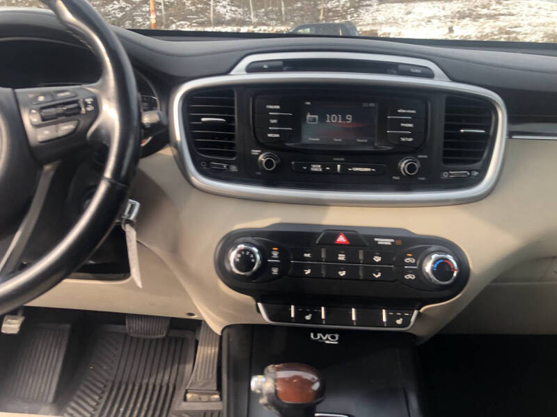 2016 Kia Sorento LX