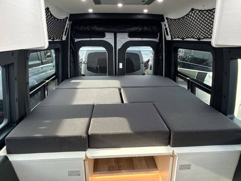 2025 Mercedes-Benz Sprinter