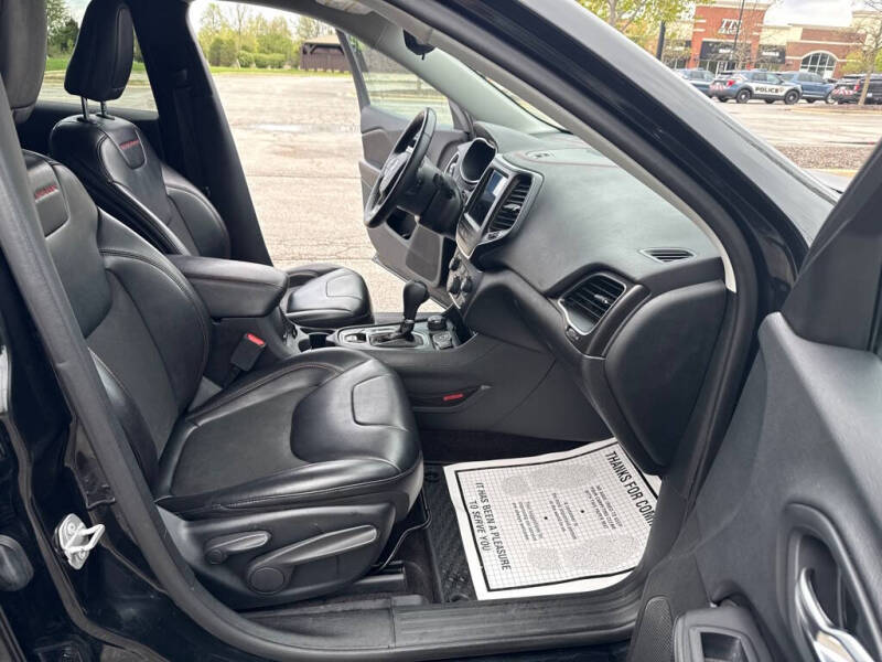2019 Jeep Cherokee Trailhawk