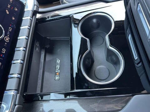 2025 GMC Yukon XL Elevation