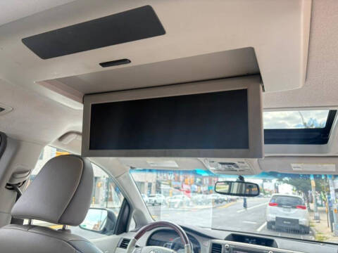 2011 Toyota Sienna Limited 7-Passenger