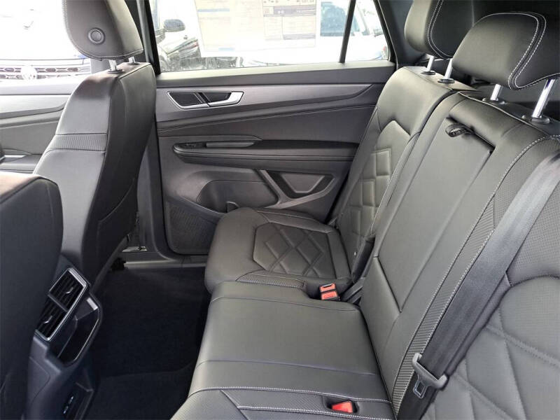 2026 Volkswagen Atlas Cross Sport SE