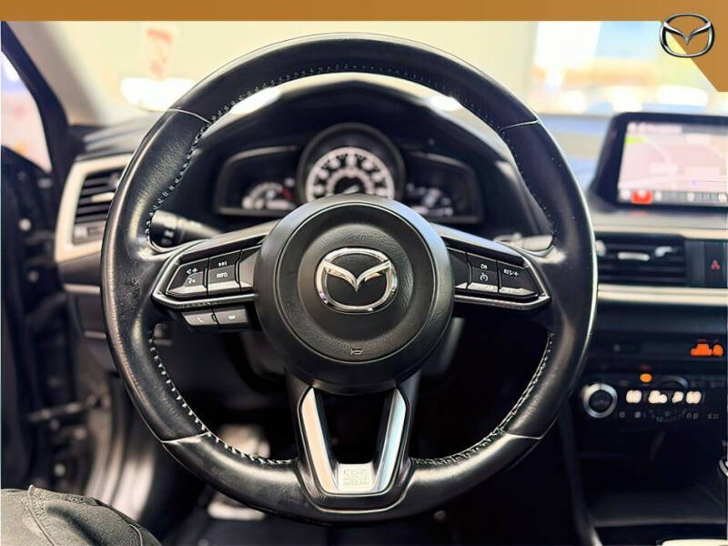 2018 Mazda MAZDA3 Touring