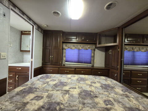 2002 Newmar Dutch Star 3852