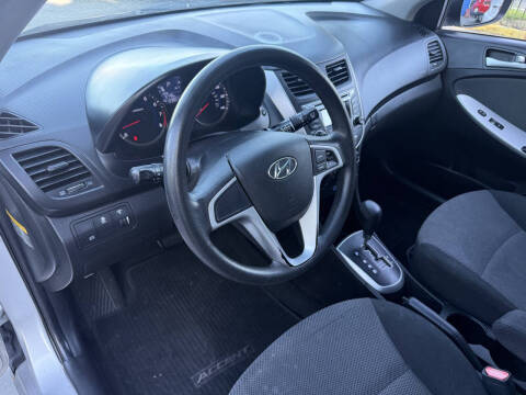2013 Hyundai Accent GS