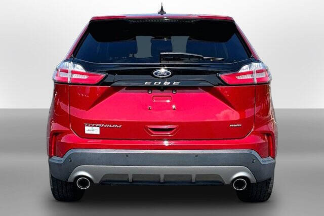 2021 Ford Edge Titanium