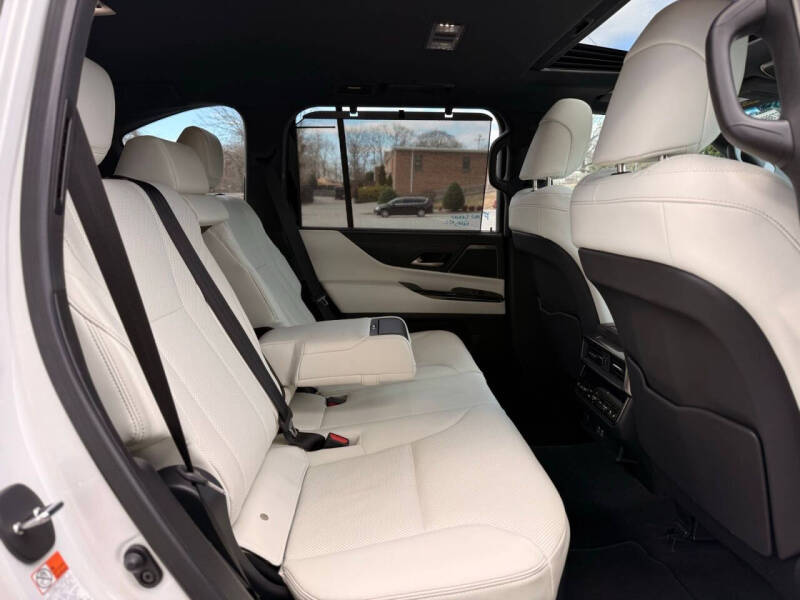 2024 Lexus LX 600 Luxury