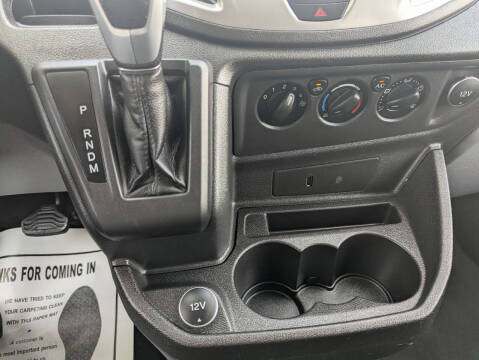 2017 Ford Transit 150 XLT