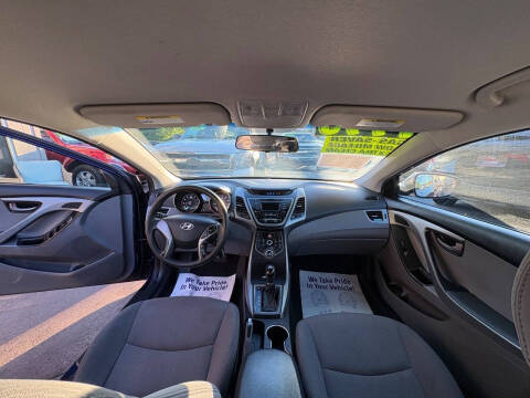 2014 Hyundai Elantra SE