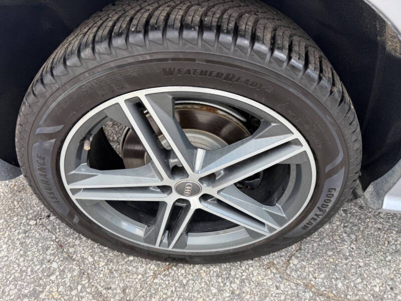 2018 Audi SQ5 3.0T quattro Premium Plus