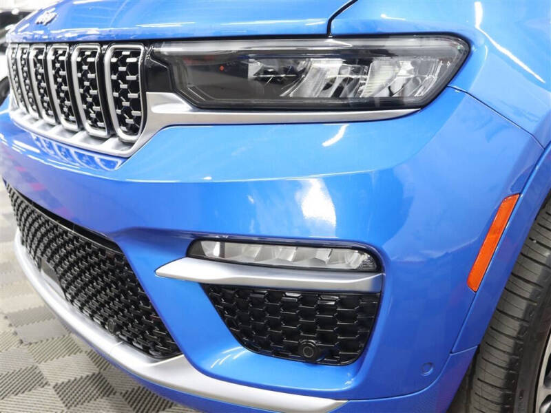 2023 Jeep Grand Cherokee Summit