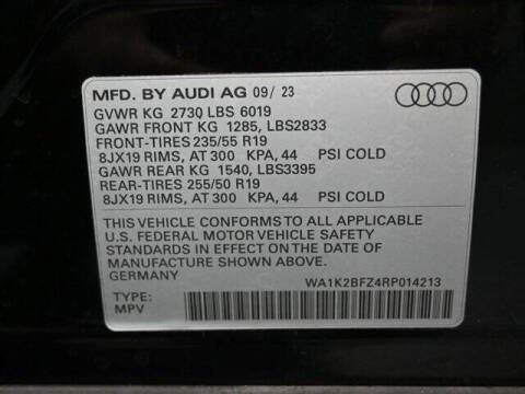 2024 Audi Q4 e-tron quattro Premium 50