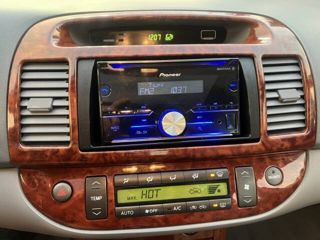 2005 Toyota Camry LE V6