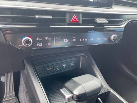 2025 Kia K5 LXS