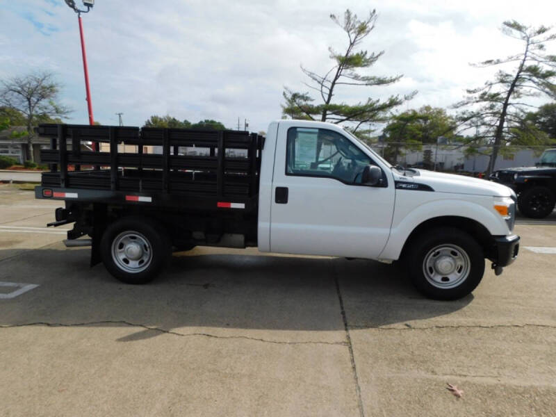 2015 Ford F-350 Super Duty XL photo 2