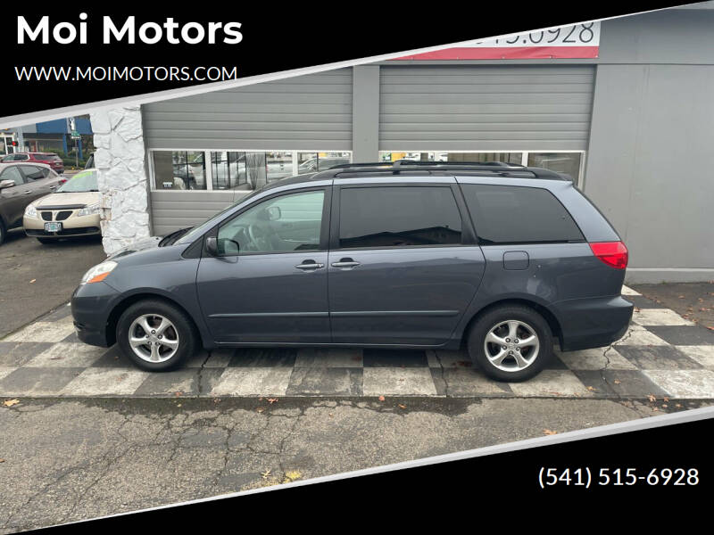 2008 Toyota Sienna for sale at Moi Motors in Eugene OR