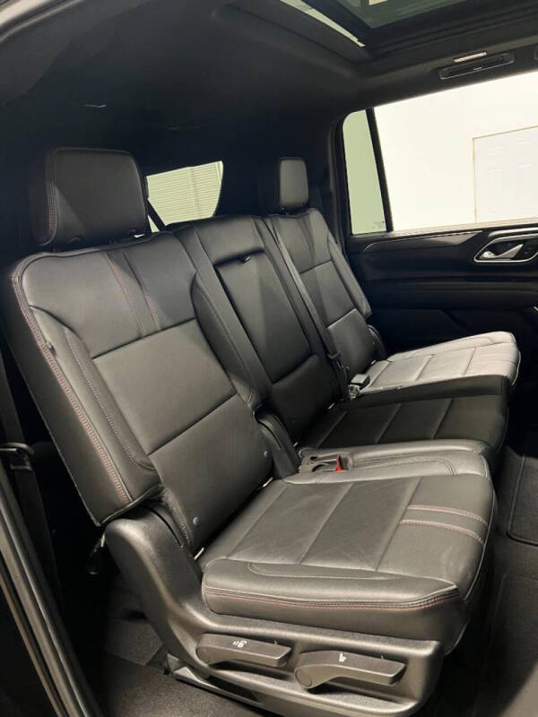 2021 Chevrolet Suburban RST