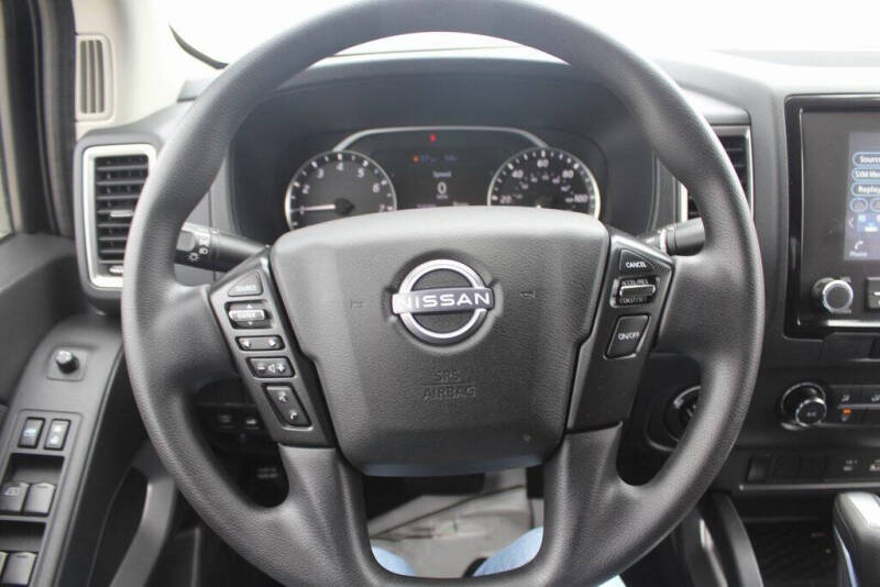 2022 Nissan Frontier SV