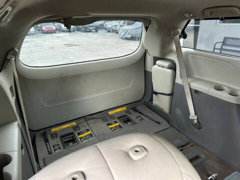 2012 Toyota Sienna