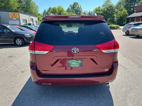 2014 Toyota Sienna XLE 7-Passenger