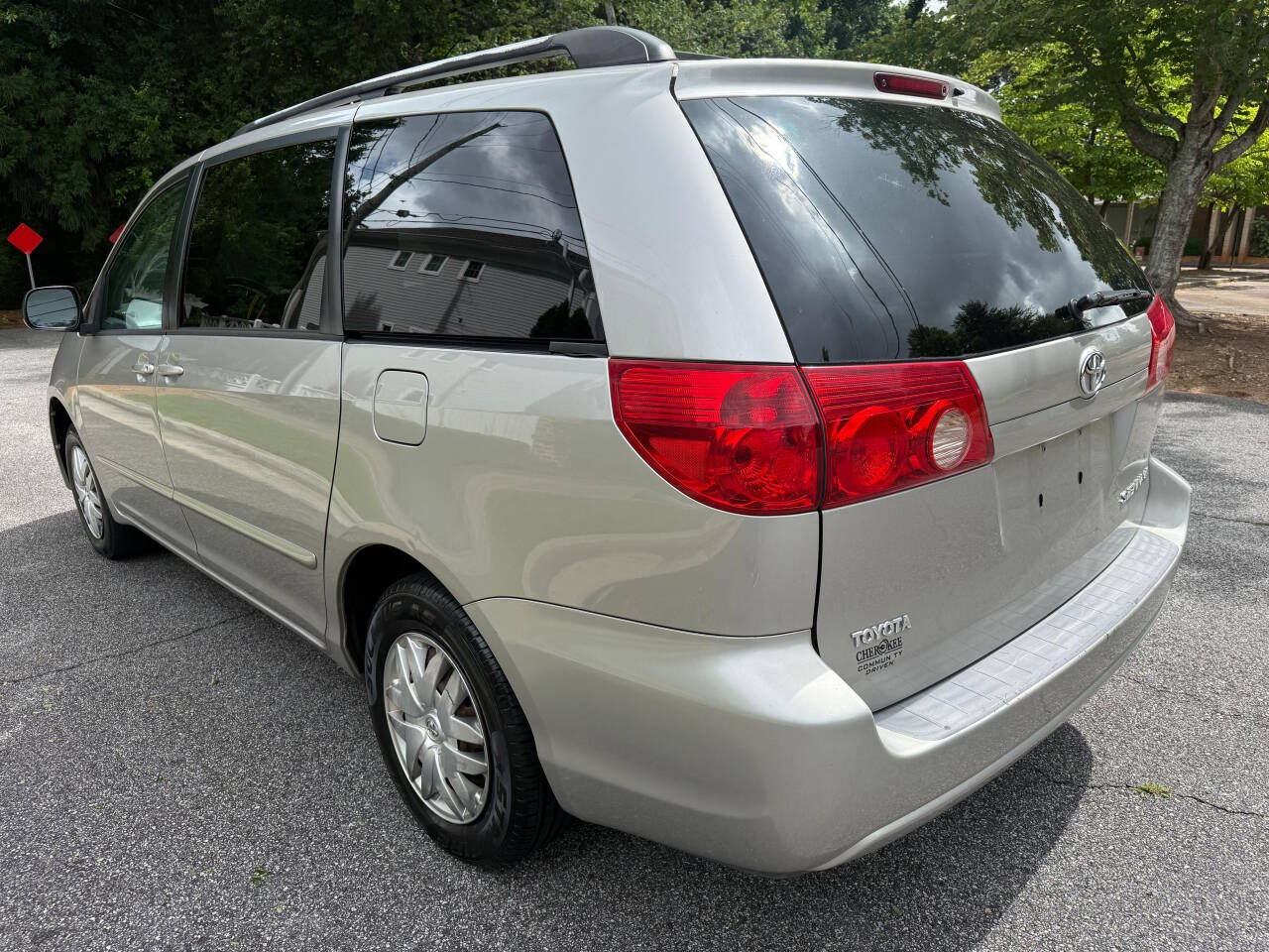 Silver 2006 Toyota Sienna LE 7 Passenger LE 7-Passenger 4dr Mini-Van 16