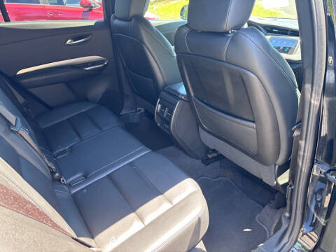 2023 Cadillac XT4 Premium Luxury