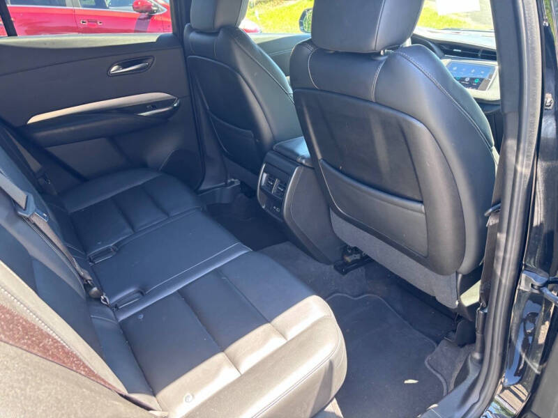 2023 Cadillac XT4 Premium Luxury