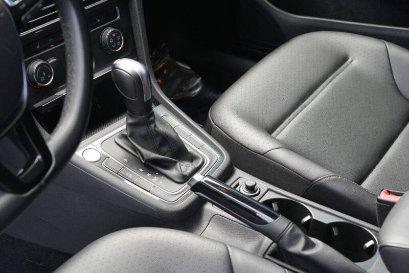 2020 Volkswagen Golf TSI