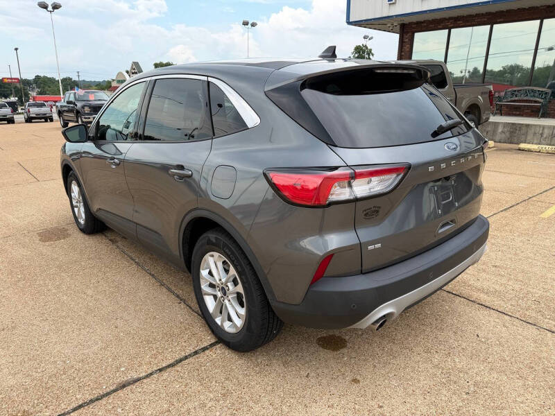 2022 Ford Escape SE