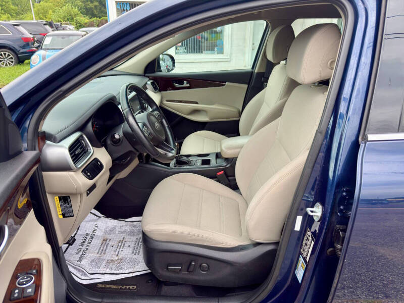 2017 Kia Sorento LX