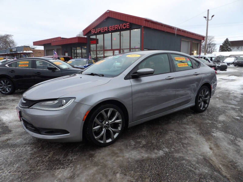 2016 Chrysler 200 S's photo