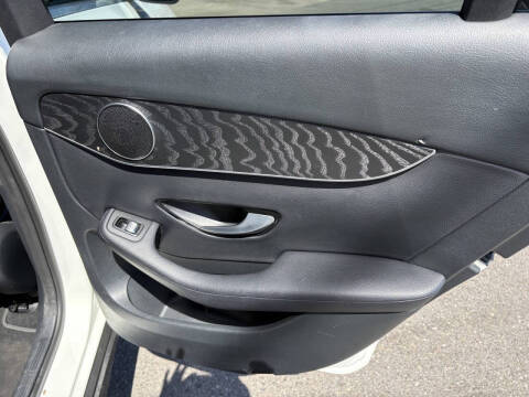 2017 Mercedes-Benz GLC GLC 300