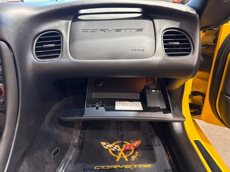 2004 Chevrolet Corvette