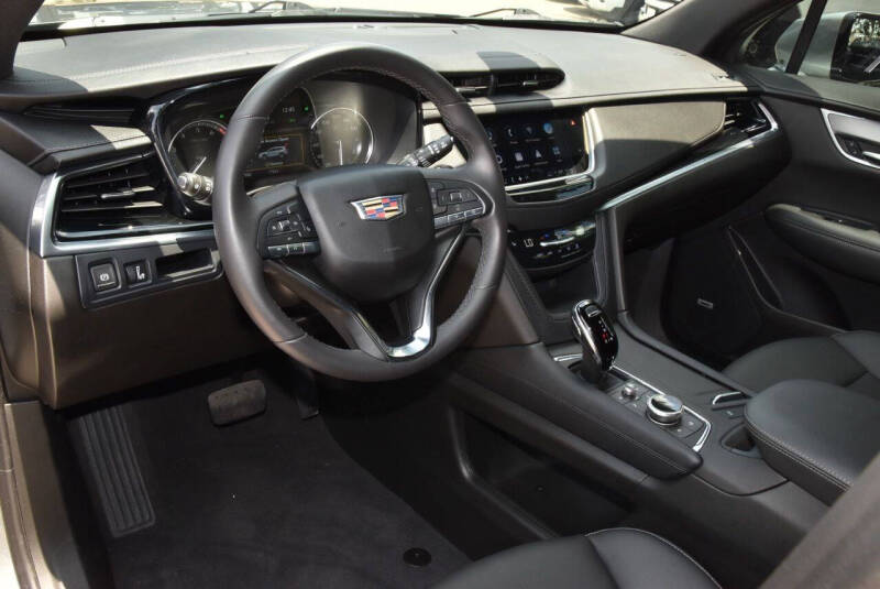 2024 Cadillac XT6 Luxury
